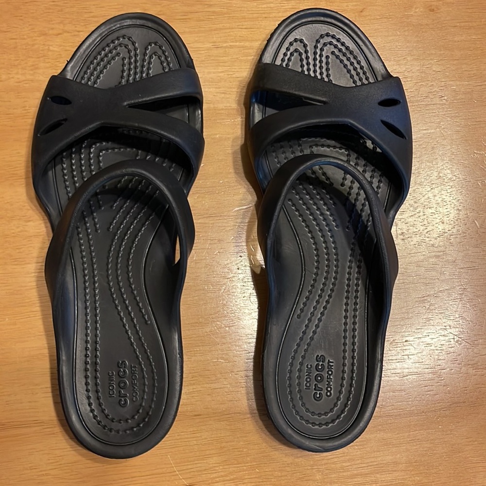Crocs slip on sandals, size 8